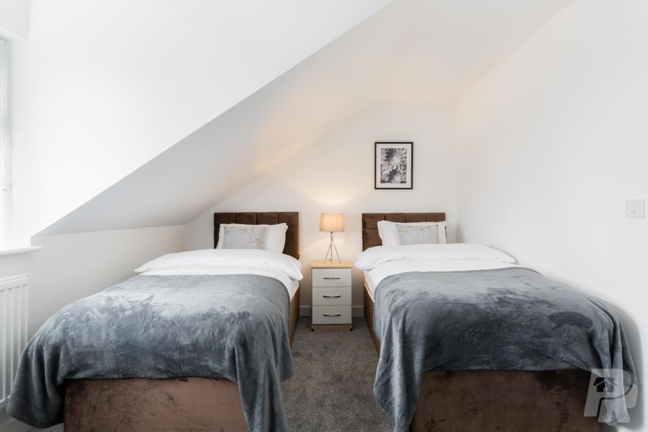 Birmingham Estate - Contractor & Group Accommodation - Secure Parking Buitenkant foto
